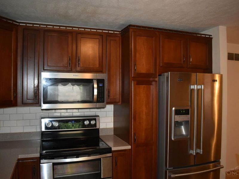 5803 Mt Vernon Drive, Miami Twp, OH 45150 Photo 9