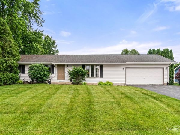 285 E Legner Street , Leland, IL 60531