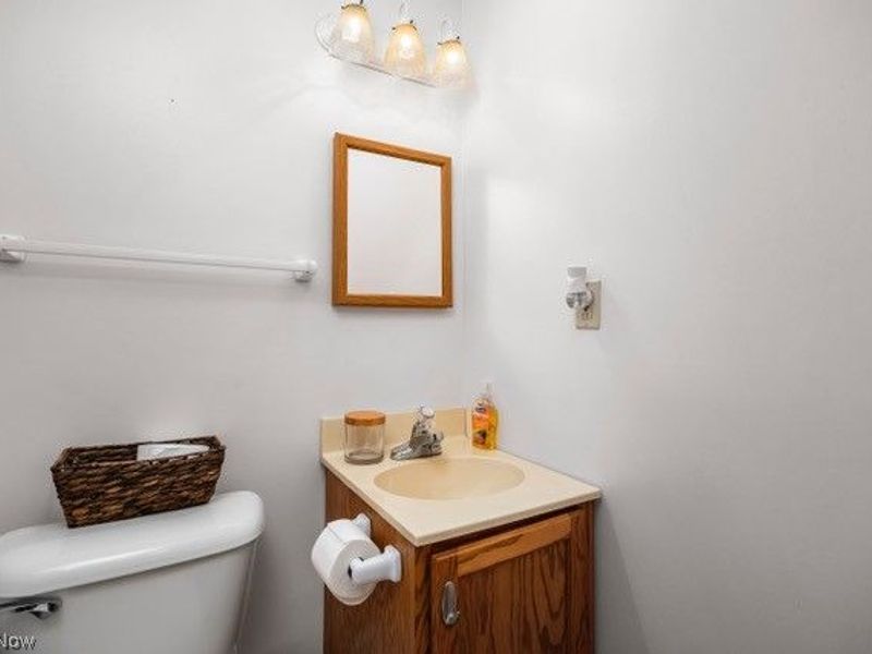 147 High Street, Bellevue, OH 44811 Photo 14