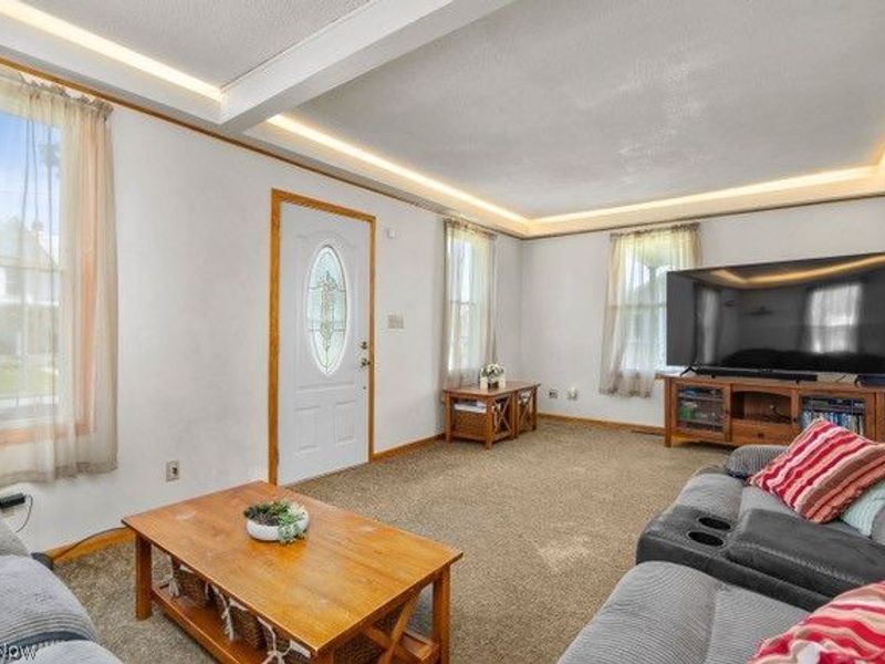 147 High Street, Bellevue, OH 44811 Photo 4
