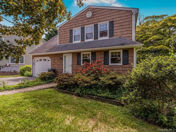211 Warren Avenue , Hawthorne, NY 10532