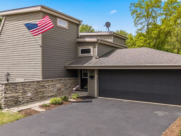2953 Kettle Moraine Rd, Hartford, WI 53027