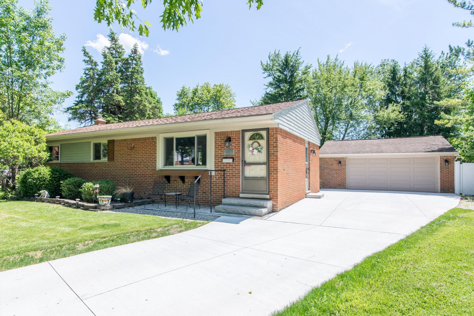 732 Calder Court, Saline, MI 48176 Main Photo