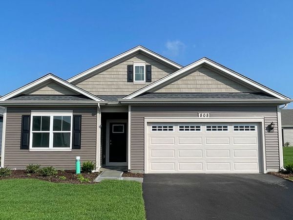 808 Plateau Drive, Pingree Grove, IL 60140