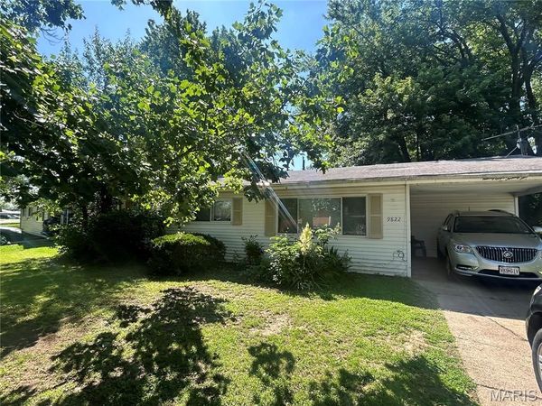 9822 Treadway Lane , St Louis, MO 63134