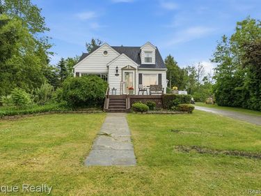 608 S Main Street, Capac Vlg, MI 48014