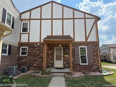36511 Park Place Drive, Sterling Heights, Mi 48310
