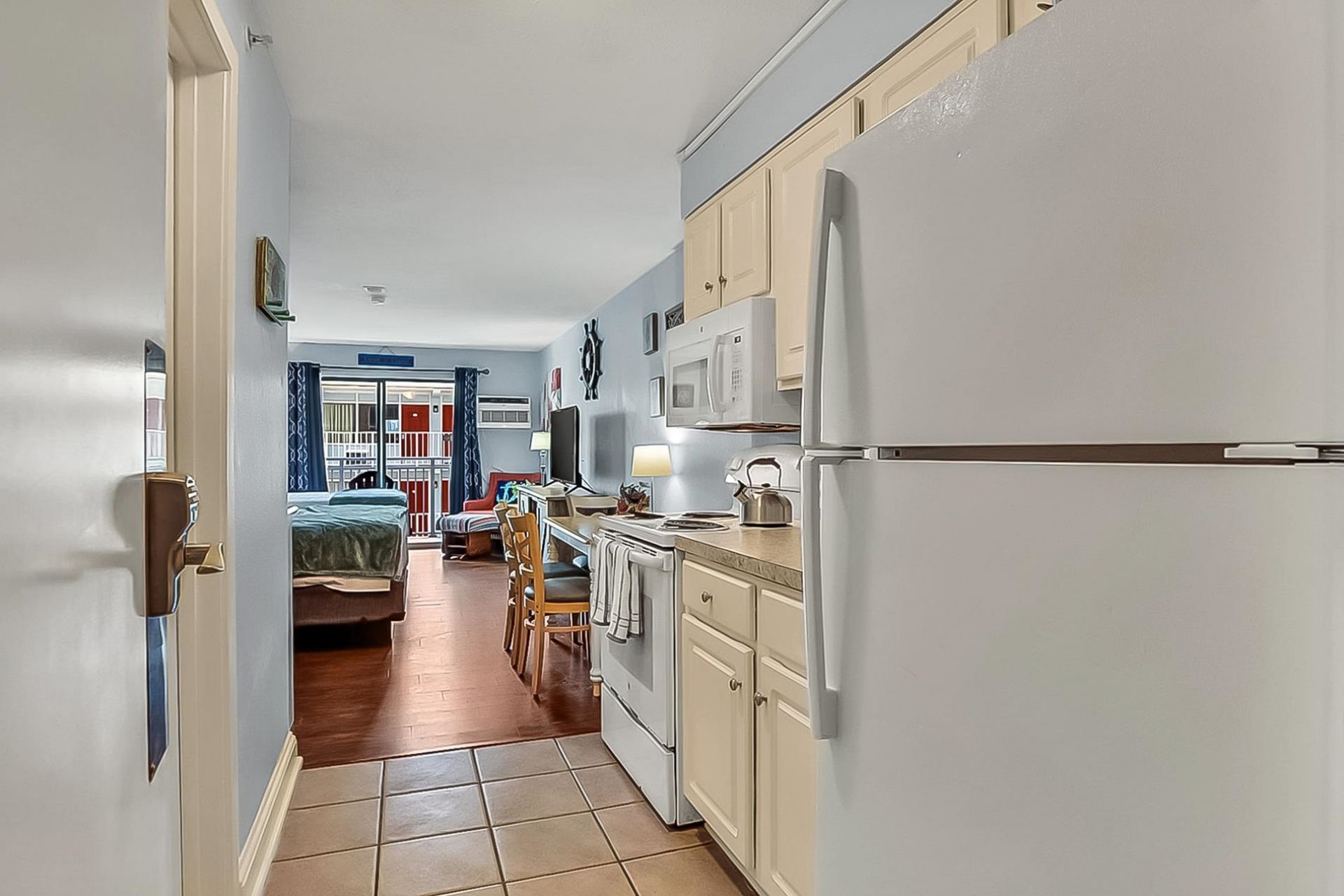 1207 S Ocean Blvd.  Photo 8