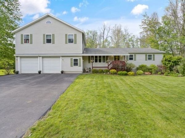 112 County Route 42 , Oswego, NY 13126