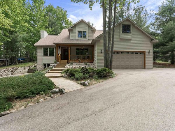 4340 Hampshire Drive, Williamsburg, MI 49690