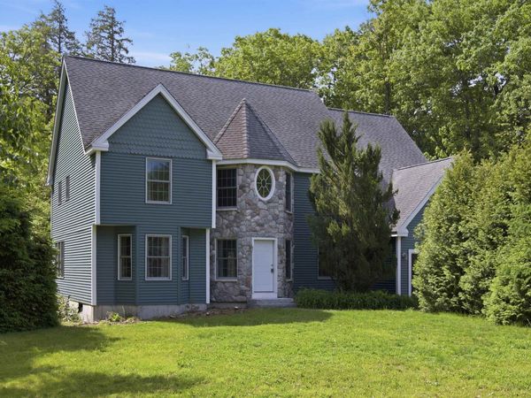 6 Dunnmoore Drive, Unit 126-E, Bow, NH 03304