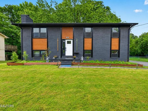 2904 Gordon Place, Knoxville, TN 37918