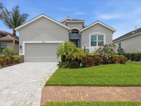 6228 CHAMPIONS ROW STREET , BRADENTON, FL 34210