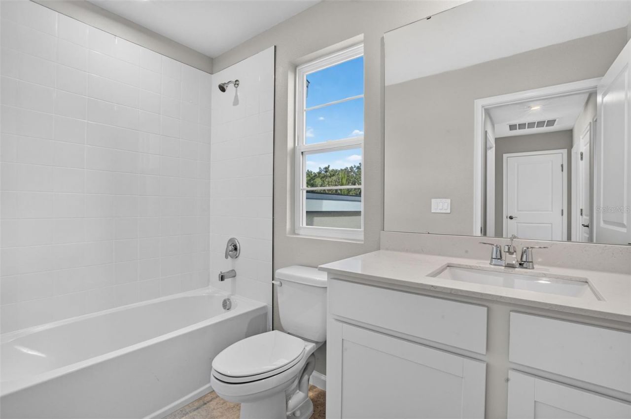 1775 Soaring Vida Street, Palmetto, FL 34221 Photo