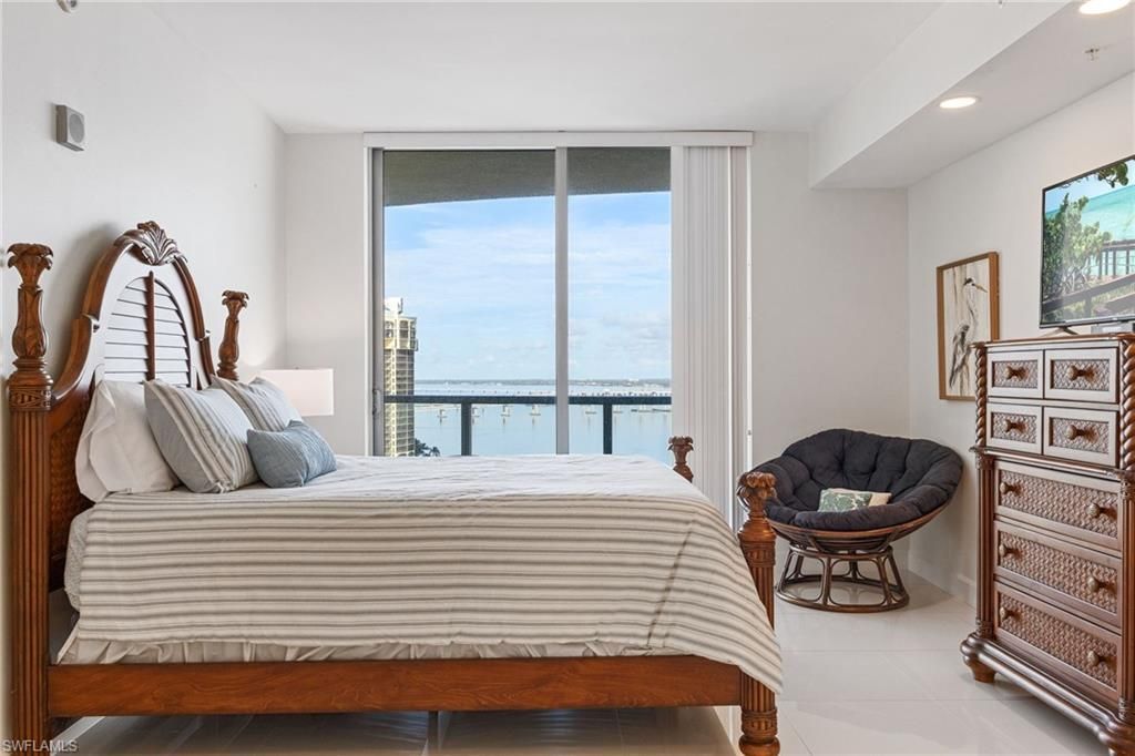 3000 Oasis Grand Blvd, Unit 1705, Fort Myers, FL 33916 Photo