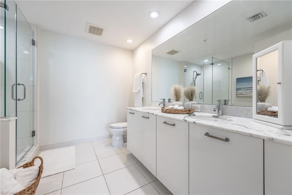 3000 Oasis Grand Blvd, Unit 1705, Fort Myers, FL 33916 Photo