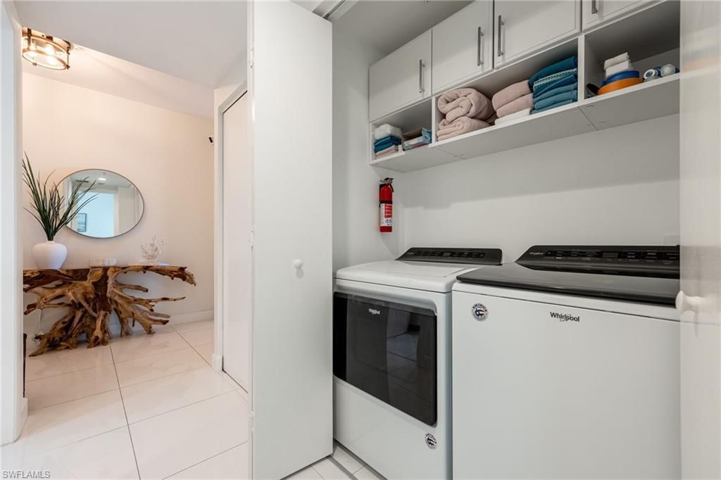 3000 Oasis Grand Blvd, Unit 1705, Fort Myers, FL 33916 Photo