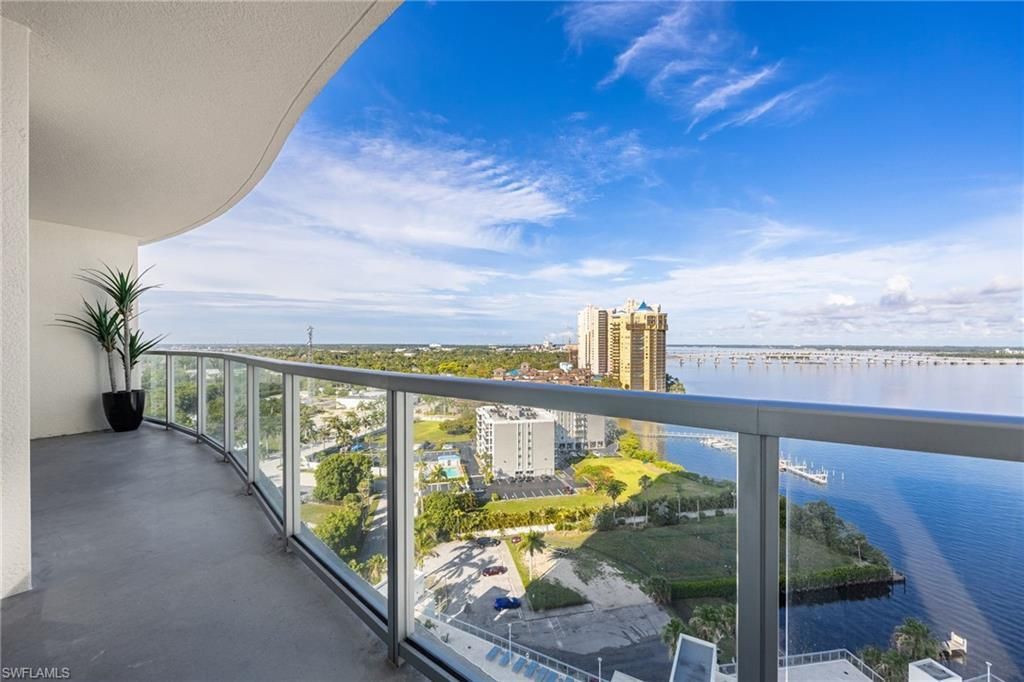 3000 Oasis Grand Blvd, Unit 1705, Fort Myers, FL 33916 Photo