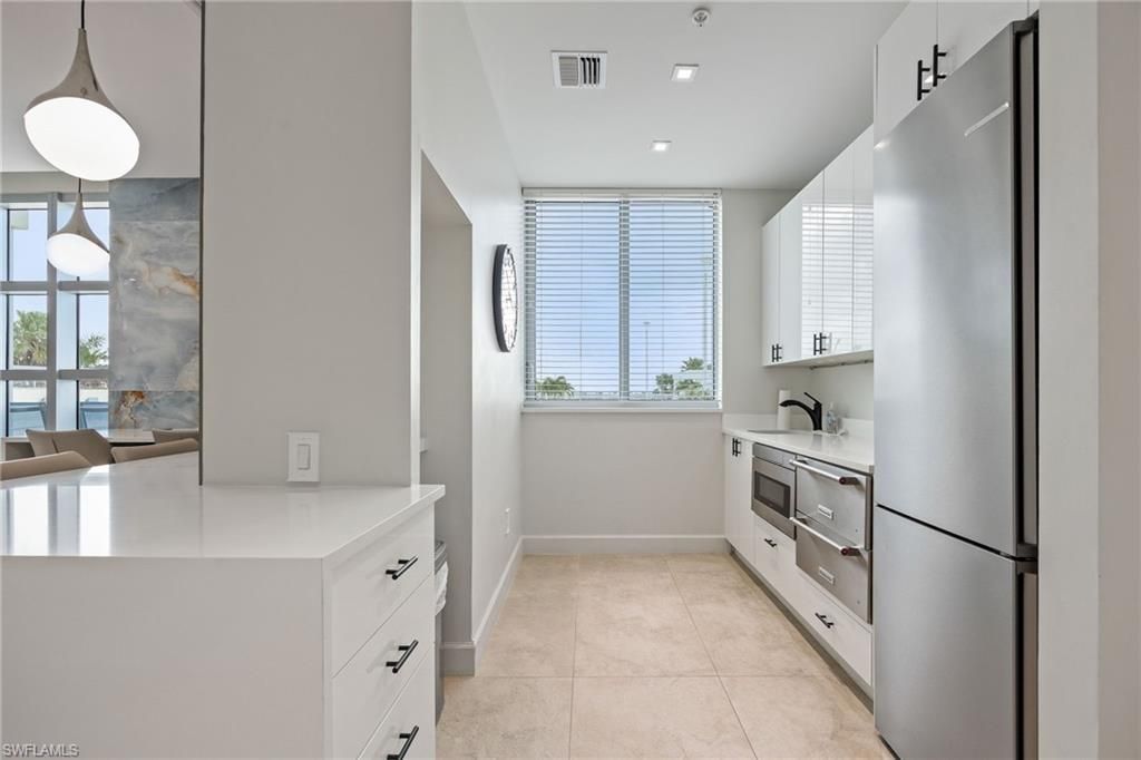 3000 Oasis Grand Blvd, Unit 1705, Fort Myers, FL 33916 Photo