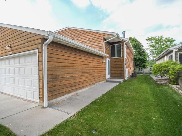 1513 28th Avenue S, Fargo, ND 58103