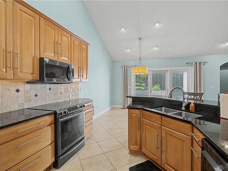 6846 Lorien Woods Drive, Miami Township, OH 45459 Photo 20