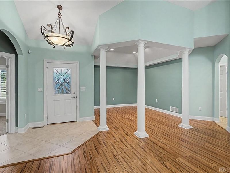 6846 Lorien Woods Drive, Miami Township, OH 45459 Photo 8