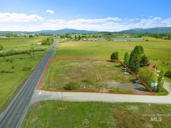 4 Pleasant Acres, Lake Fork, ID 83638