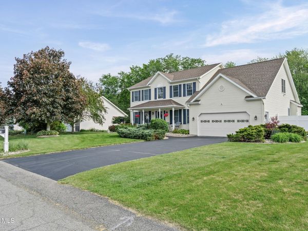 123 Halfmoon Drive, Guilderland, NY 12009