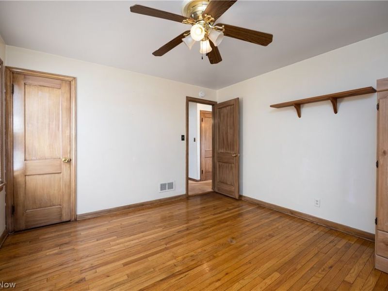 5276 W 48th Street, Parma, OH 44134 Photo 12