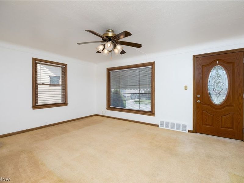 5276 W 48th Street, Parma, OH 44134 Photo 4