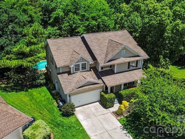 5604 Edgeweir Court, Charlotte, NC 28269