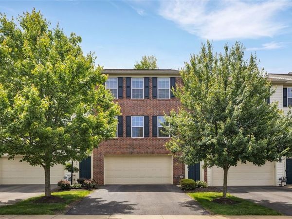 284 Broadstone Dr , Mars, PA 16046