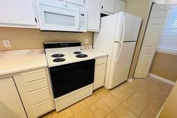 607 Waterway Village Blvd.  photo 4