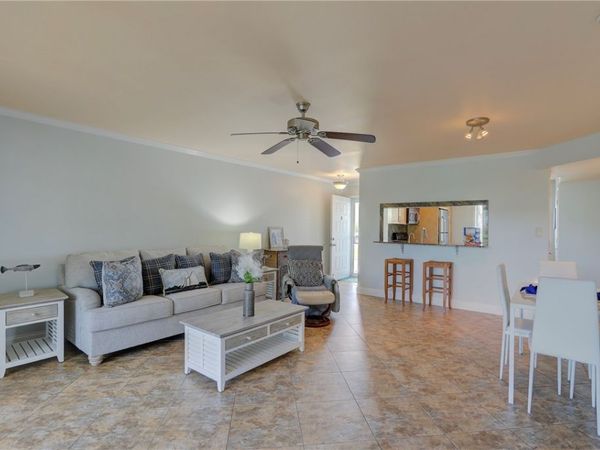 5730 Pelican Pointe Drive, Unit 1, Sebastian, FL 32958