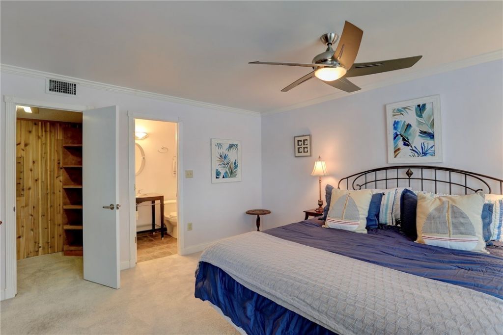 5730 Pelican Pointe Drive, Unit 1, Sebastian, FL 32958 Photo