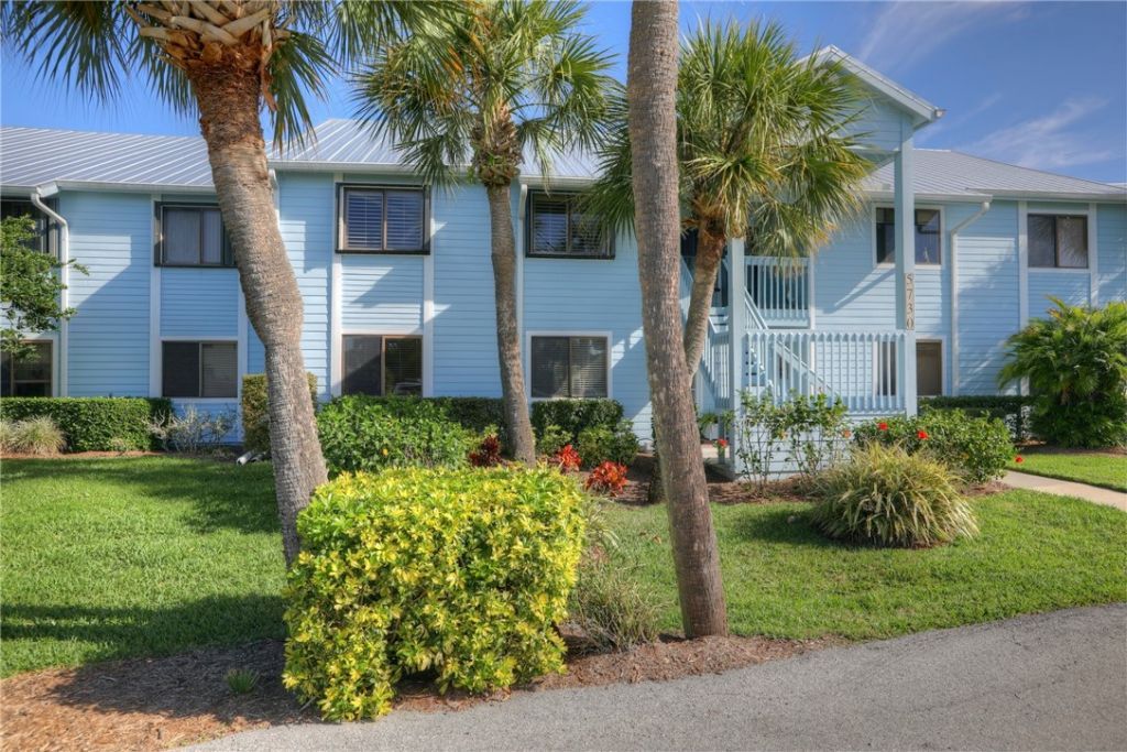 5730 Pelican Pointe Drive, Unit 1, Sebastian, FL 32958 Photo
