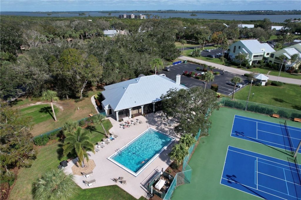 5730 Pelican Pointe Drive, Unit 1, Sebastian, FL 32958 Photo