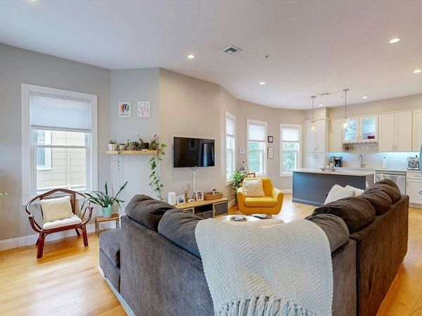 27 Thornley St, Unit 2, Boston, MA 02125