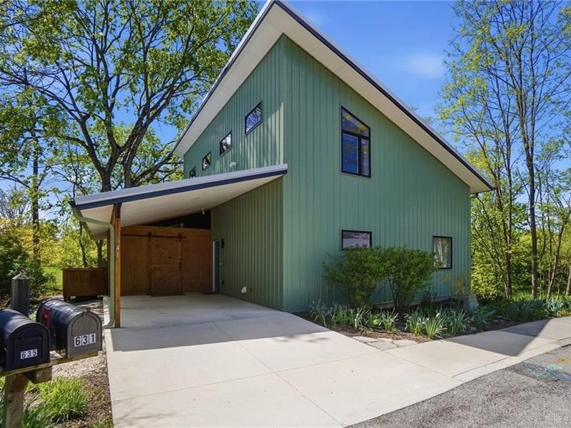 641 Thistle Creek Lane, Yellow Springs, OH 45387 Photo 2
