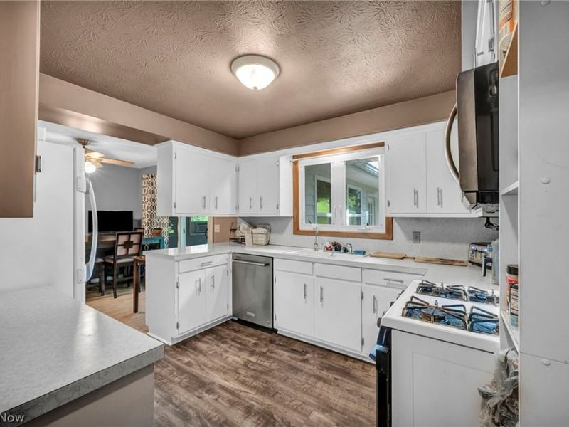 6321 Cardinal Hill NW, North Canton, OH 44720 Photo 13