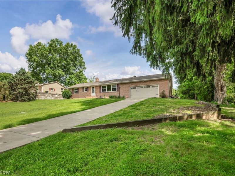 6321 Cardinal Hill NW, North Canton, OH 44720 Photo 5
