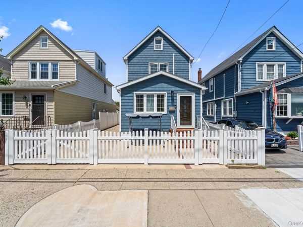43 Dewitt Street, Valley Stream, NY 11580