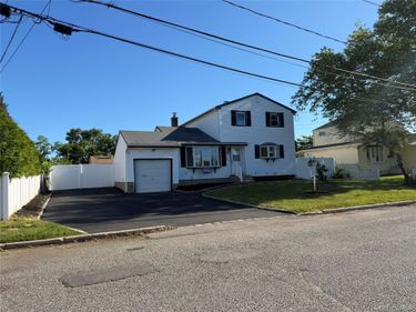 3 Perry Street , Brentwood, NY 11717