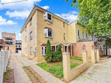 102-42 86th Road, Richmond Hill, NY 11418