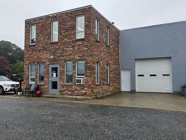 40 Moore Rd, Weymouth, MA 02189