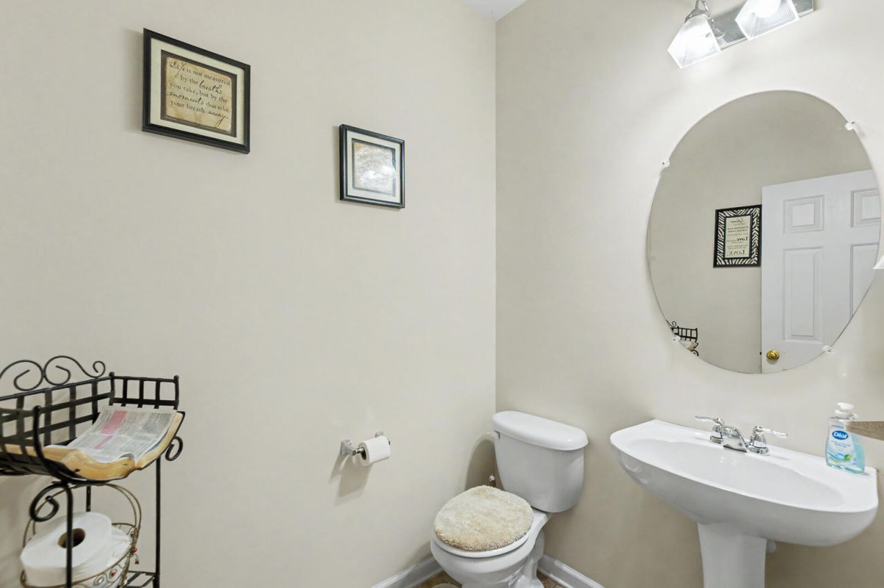 130 Mayfield Drive Photo 11