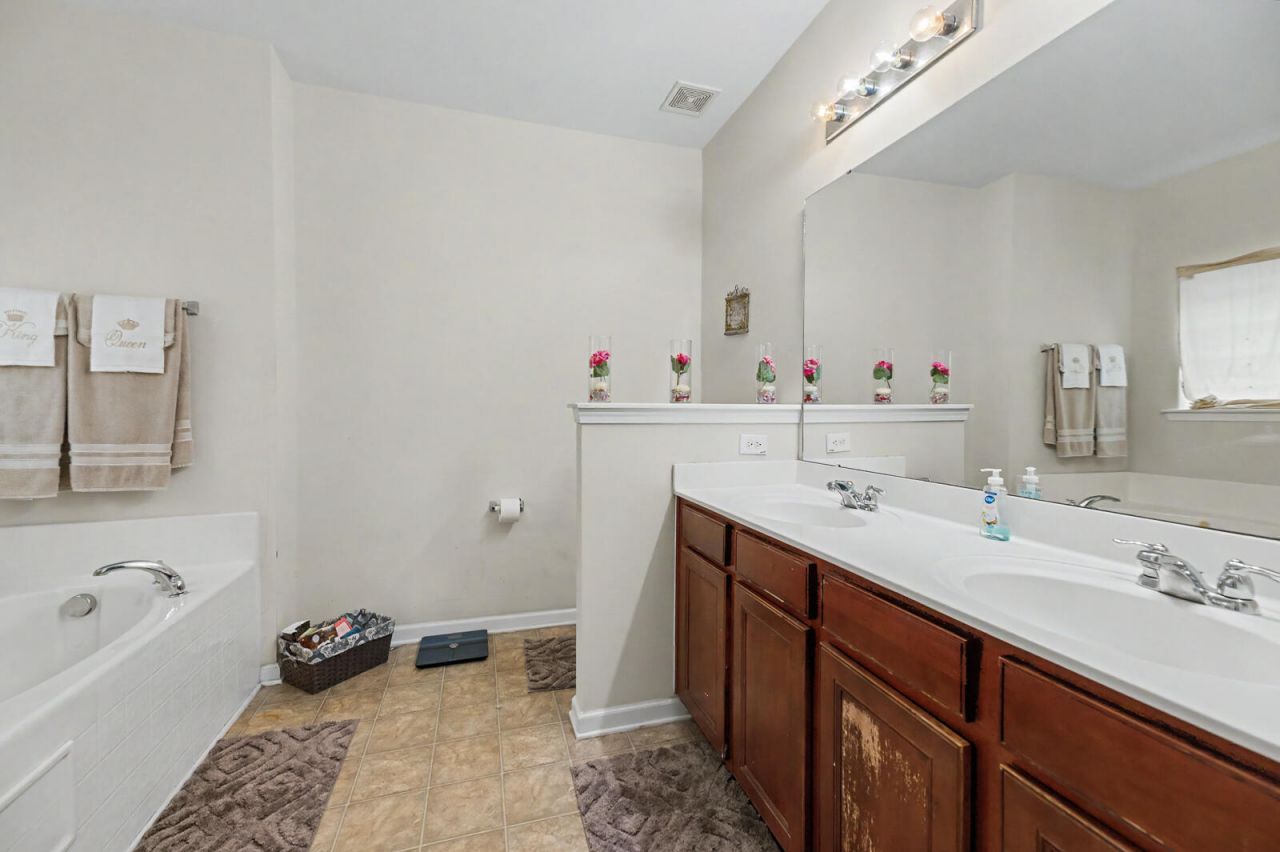130 Mayfield Drive Photo 13