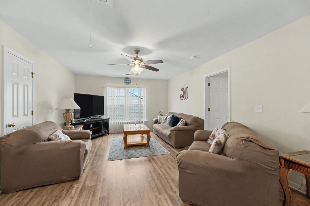 130 Mayfield Drive Photo 14