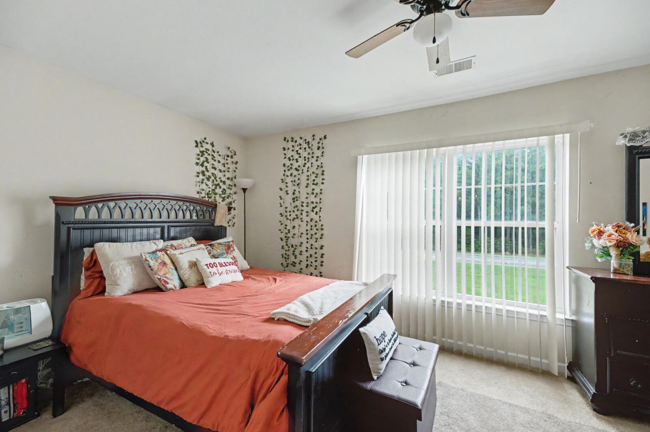 130 Mayfield Drive Photo 16