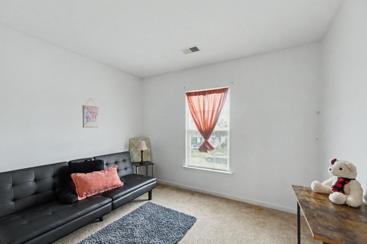 130 Mayfield Drive Photo 22